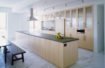 Ahornküchen funktionieren immer noch für moderne Zeiten